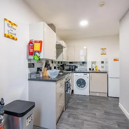 *F18Gh* For Relaxed & Cosy Stay/Free Parking/Wifi Лидс Экстерьер фото